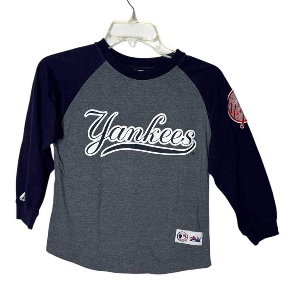 Majestic Yankees Kids Long Sleeve Shirt - Navy and Gray. Size 8.